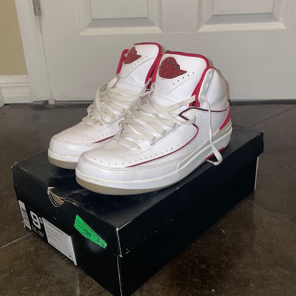 Air jordan retro 2
